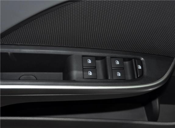 乐风RV 2018款 1.5L 手动畅行版 车厢座椅   门窗控制