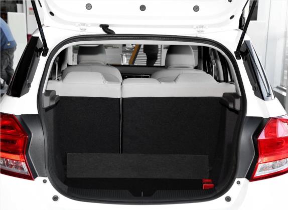 乐风RV 2018款 1.5L 自动畅行版 车厢座椅   后备厢