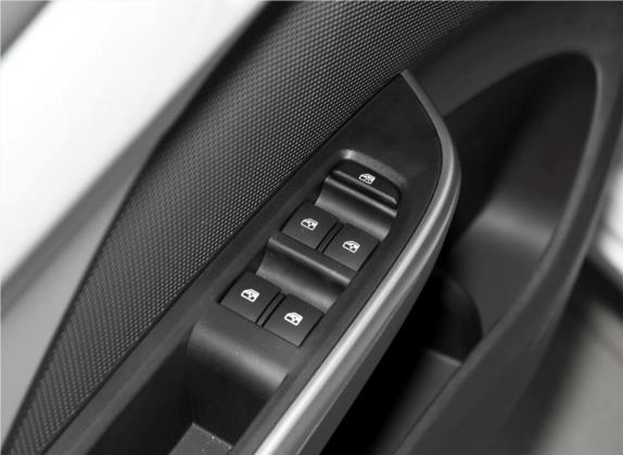 乐风RV 2018款 1.5L 自动畅行版 车厢座椅   门窗控制