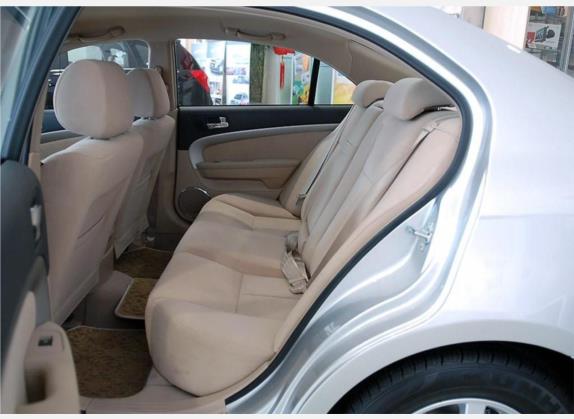 景程 2008款 2.0 SE自动舒适型 车厢座椅   后排空间