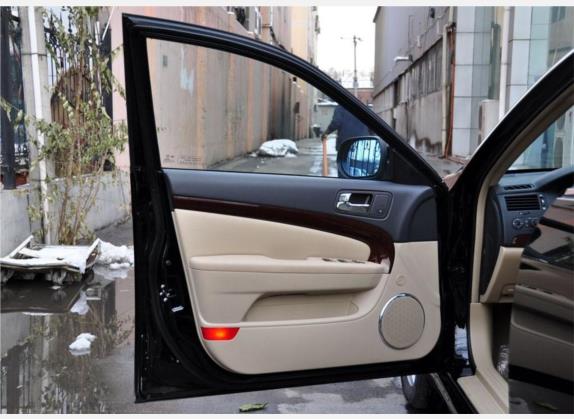 景程 2010款 1.8 舒适版 AT 车厢座椅   前门板