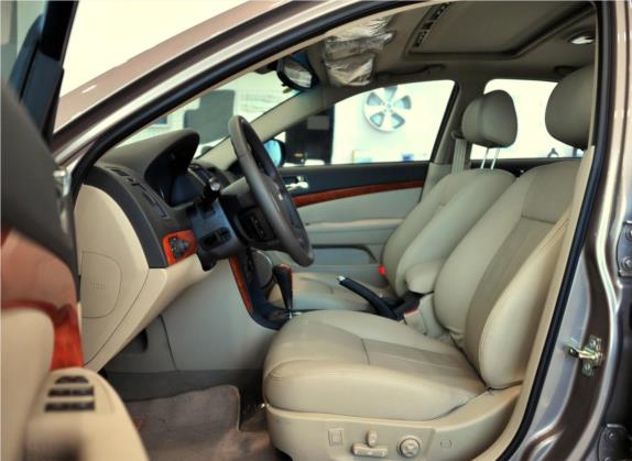 景程 2013款 1.8 SX豪华版 AT 车厢座椅   前排空间