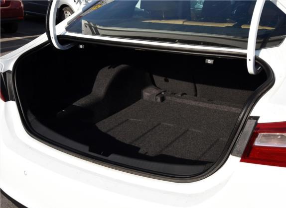迈锐宝XL 2016款 1.5T 双离合锐驰版 车厢座椅   后备厢