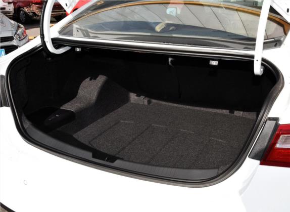 迈锐宝XL 2016款 1.5T 双离合锐尚版 车厢座椅   后备厢