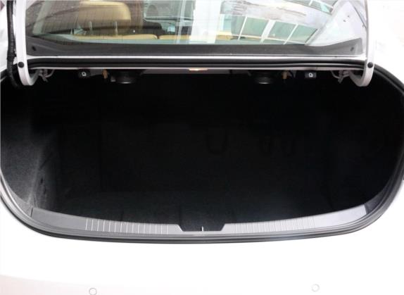迈锐宝XL 2017款 1.8L 全混动锐尊版 车厢座椅   后备厢