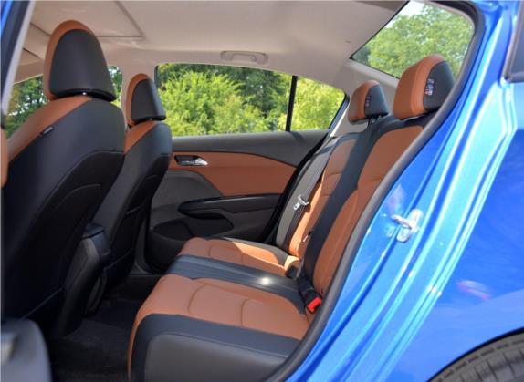 科沃兹 2016款 1.5L 自动欣尚版 车厢座椅   后排空间