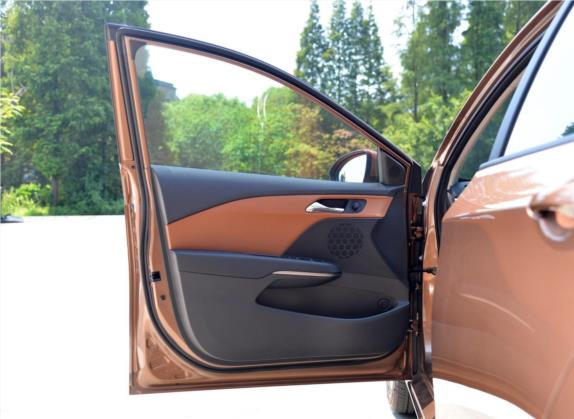 科沃兹 2016款 1.5L 自动欣尚版 车厢座椅   前门板