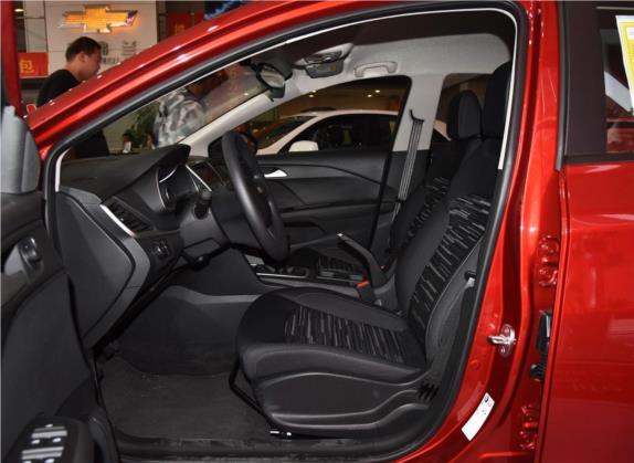 科沃兹 2016款 1.5L 手动欣享版 车厢座椅   前排空间