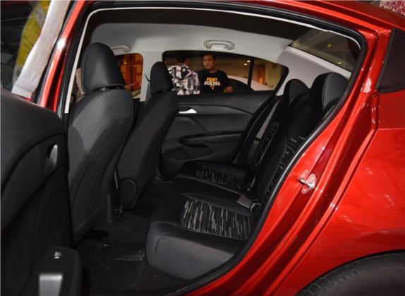 科沃兹 2016款 1.5L 手动欣享版 车厢座椅   后排空间