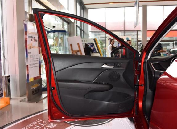 科沃兹 2016款 1.5L 手动欣享版 车厢座椅   前门板