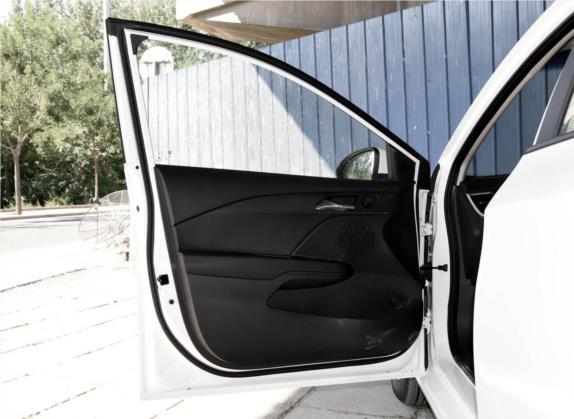 科沃兹 2016款 1.5L 手动欣悦版 车厢座椅   前门板
