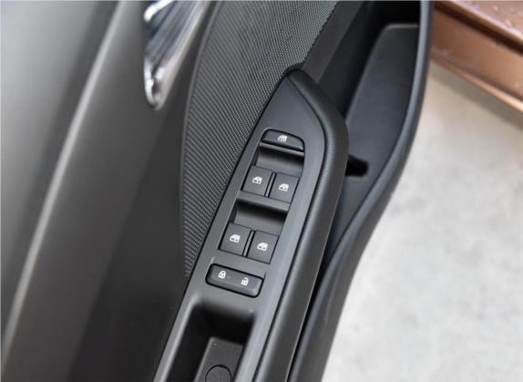 科沃兹 2018款 320 手动欣悦版 车厢座椅   门窗控制