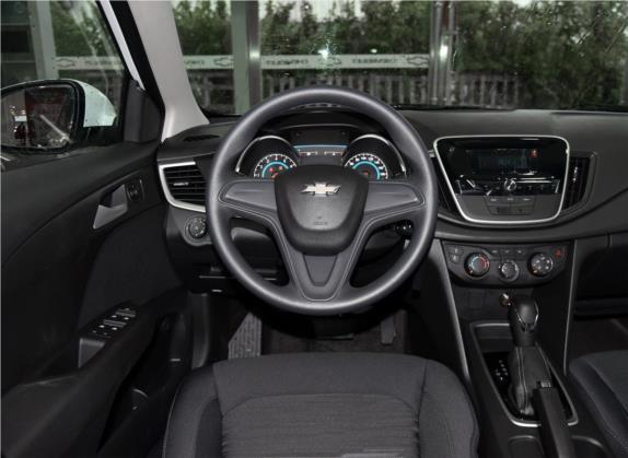 科沃兹 2019款 320 自动欣享版 中控类   驾驶位
