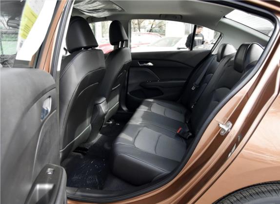 科沃兹 2019款 320 自动欣悦版 车厢座椅   后排空间