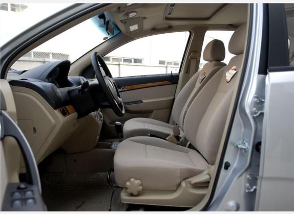 乐骋 2008款 1.6SX AT 车厢座椅   前排空间