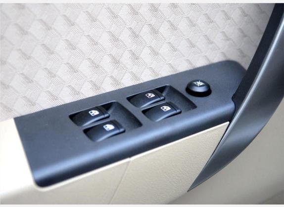 乐骋 2008款 1.6SX AT 车厢座椅   门窗控制