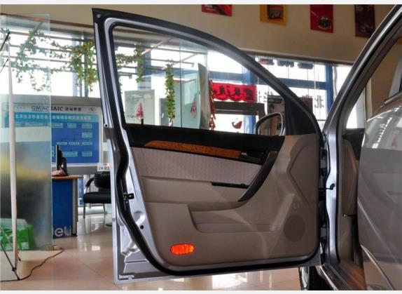 乐骋 2010款 1.4AT美魅版 车厢座椅   前门板