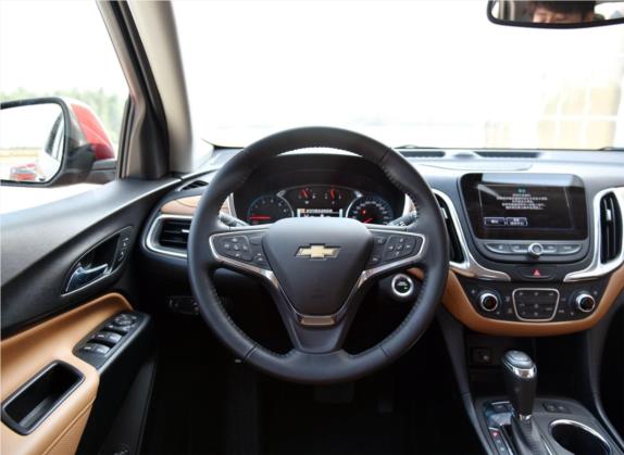 探界者 2017款 550T 自动四驱捍界版 中控类   驾驶位