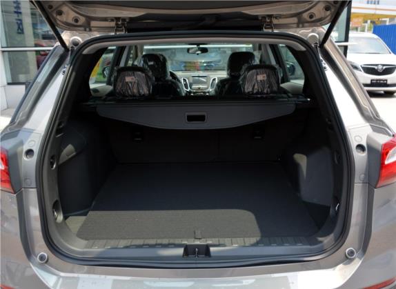 探界者 2017款 535T 自动领界版 车厢座椅   后备厢