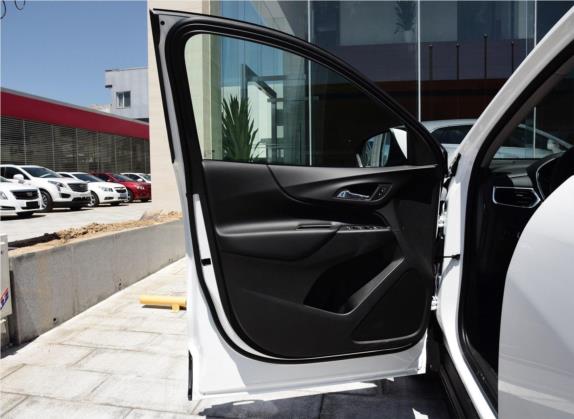 探界者 2017款 550T 自动四驱拓界版 车厢座椅   前门板