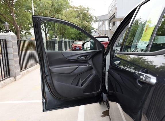 探界者 2018款 535T 自动驰界版 车厢座椅   前门板