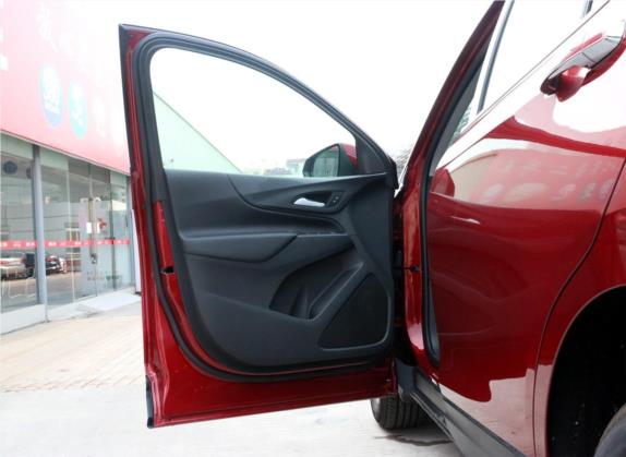 探界者 2018款 535T 自动驭界版 车厢座椅   前门板