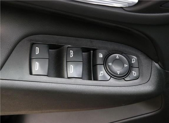 探界者 2018款 535T 自动驭界版 车厢座椅   门窗控制