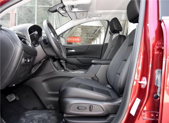 探界者 2018款 535T 自动四驱拓界版 车厢座椅   前排空间