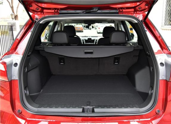 探界者 2018款 550T 自动四驱拓界版 车厢座椅   后备厢