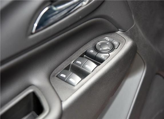 探界者 2018款 550T 自动四驱拓界版 车厢座椅   门窗控制