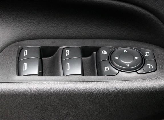 探界者 2018款 RS 535T 自动四驱拓界版 车厢座椅   门窗控制