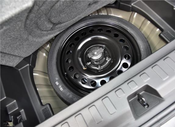探界者 2018款 RS 550T 自动四驱捍界版 其他细节类   备胎