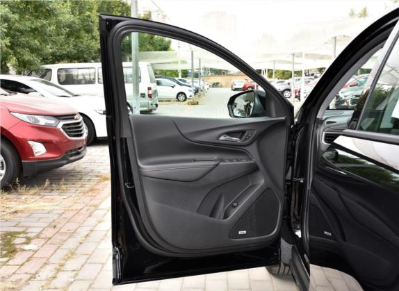 探界者 2018款 RS 550T 自动四驱捍界版 车厢座椅   前门板