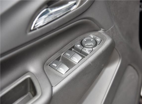 探界者 2018款 RS 550T 自动四驱捍界版 车厢座椅   门窗控制