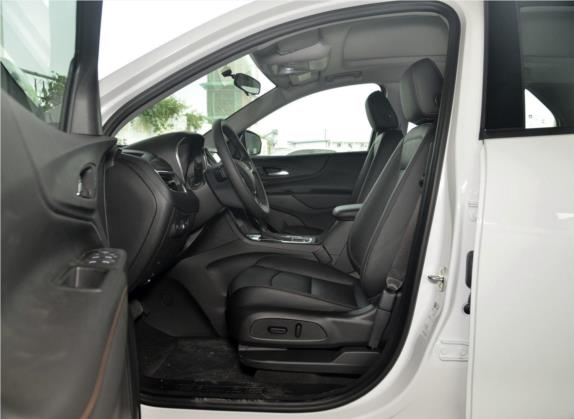 探界者 2019款 535T 自动驰界版 国VI 车厢座椅   前排空间