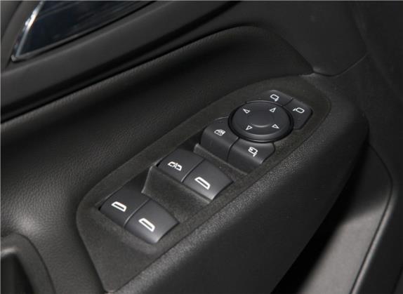 探界者 2019款 Redline 550T 自动四驱拓界版RS 国VI 车厢座椅   门窗控制