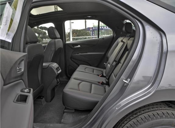 探界者 2021款 550T RS 四驱智能拓界版 车厢座椅   后排空间