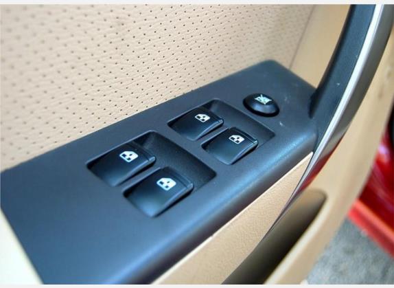 乐风 2006款 1.6 SX AT 车厢座椅   门窗控制