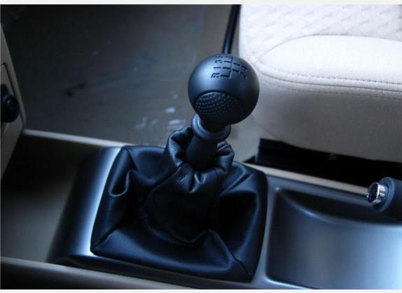 乐风 2007款 1.4 SL MT 中控类   挡把