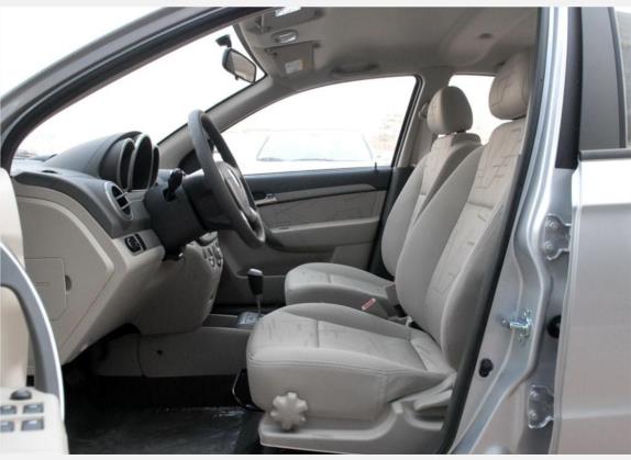 乐风 2010款 1.4AT风尚版 车厢座椅   前排空间