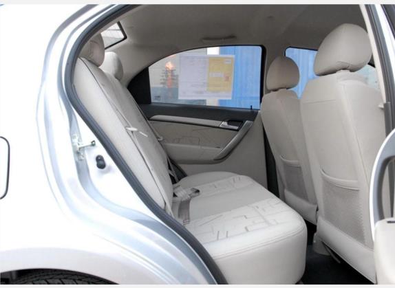 乐风 2010款 1.4AT风尚版 车厢座椅   后排空间