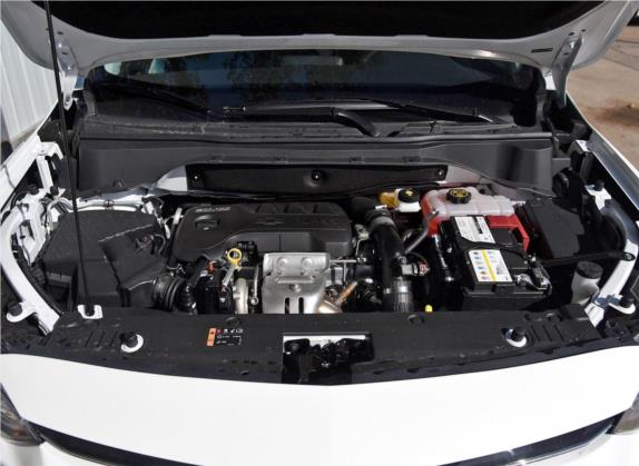 沃兰多 2018款 530T 自动劲享版（5+2款） 国V 其他细节类   发动机舱