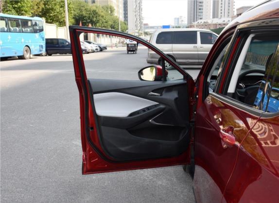 沃兰多 2019款 530T 自动劲享版（5座款） 国VI 车厢座椅   前门板