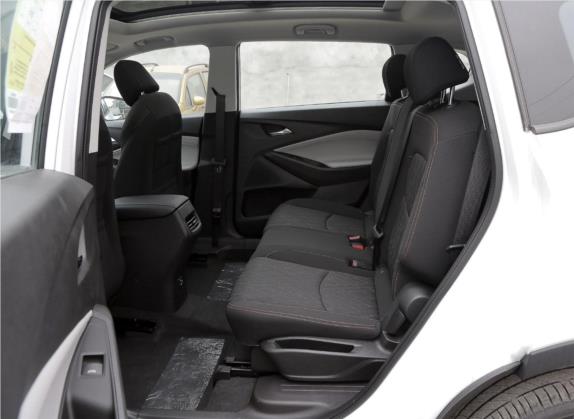 沃兰多 2019款 530T 自动劲享版（5+2款） 国VI 车厢座椅   后排空间