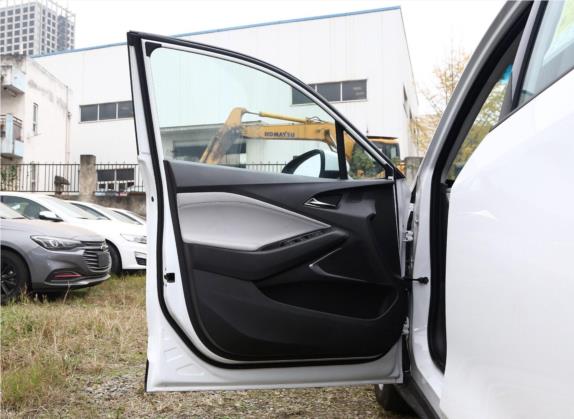 沃兰多 2019款 530T 自动劲享版（5+2款） 国VI 车厢座椅   前门板