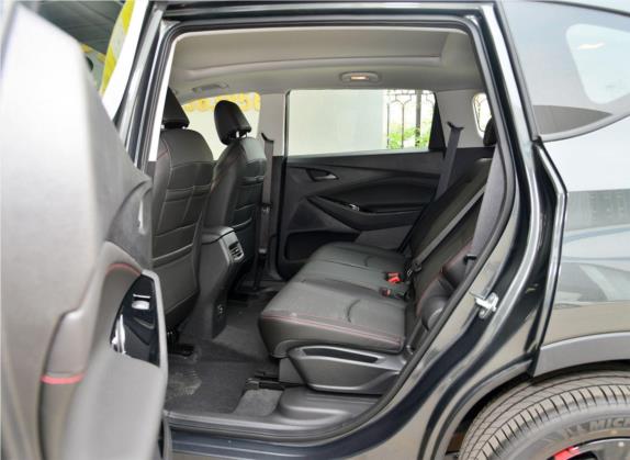 沃兰多 2019款 Redline 530T 自动纵享版（5+2款） 国VI 车厢座椅   后排空间
