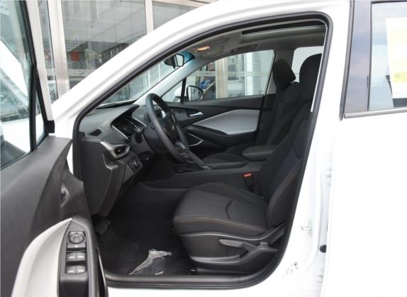 沃兰多 2020款 轻混 530T 自动劲享版（5+2款） 车厢座椅   前排空间