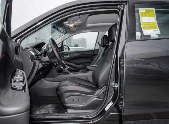 沃兰多 2020款 轻混 Redline 530T 自动纵享版（5+2款） 车厢座椅   前排空间