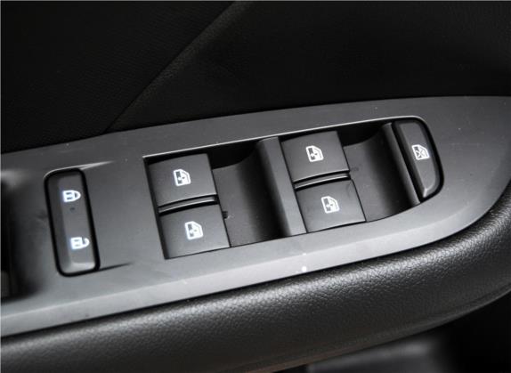 科鲁泽 2019款 Redline 320T 双离合欢快版 国VI 车厢座椅   门窗控制
