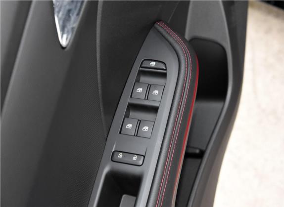 科鲁泽 2019款 RS 330T 自动畅快版 国VI 车厢座椅   门窗控制